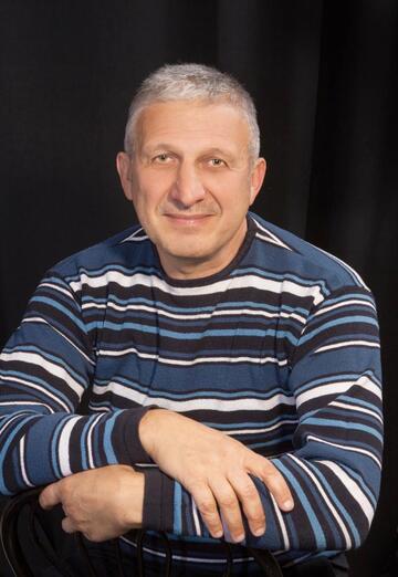 Моя фотография - Владимир, 64 из Хмельницкий (@vladimir249137)