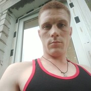 Родион, 29, Артем