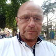 Валерий, 60, Алушта
