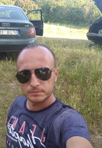 Моя фотография - Дмитрий, 40 из Веселиново (@dimasfan2554)