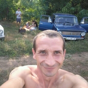 Гриша из Черновцов желает познакомиться с тобой