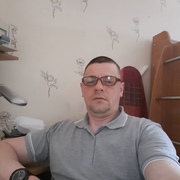 Максим, 44, Кировск