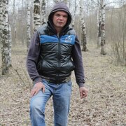 Виталий Воронов, 44, Крестцы
