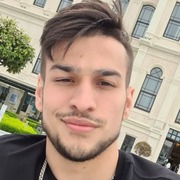 Алик, 22, Москва