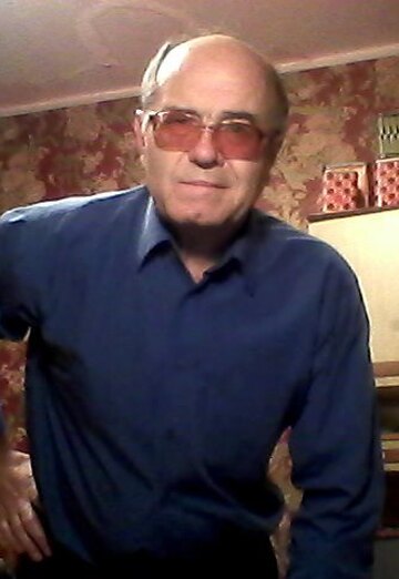 Моя фотография - Виктор, 74 из Санкт-Петербург (@oleshckovitya)