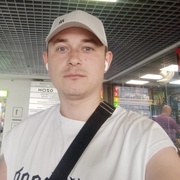 Павел, 32, Москва